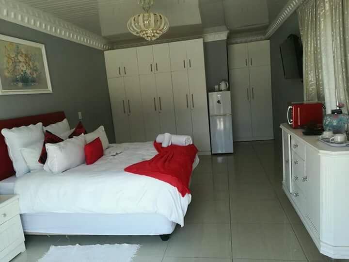 Thembisi Guesthouse Newcastle Exteriör bild